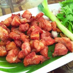 แหนมกระดูกหมูอ่อนทอด