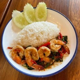 ข้าวกะเพรากุ้ง