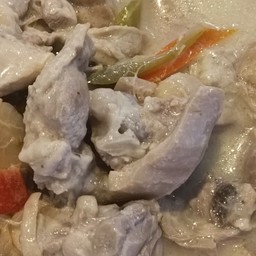 ไก่ต้มข่า