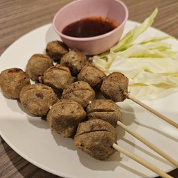 ลูกชิ้นเอ็นเนื้อย่าง