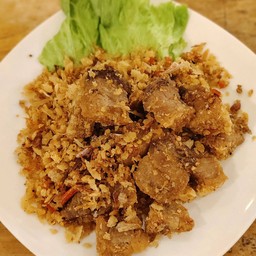 หมูกรอบคั่วพริกเกลือ