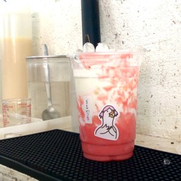 นมสตอเบอร์รี่