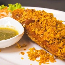 ปลาแดงทอดขมิ้น