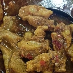 แกงคั่วซี่โครงหมู