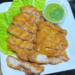 สามชั้นทอด-น้ำจิ้มชีฟู๊ด(รสเด่ด)