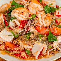 ยำเส้นแก้วรวมมิตร