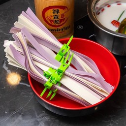 เส้นสีรุ้ง