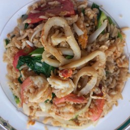 ข้าวผัดทะเล