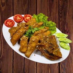 ปลาทับทิมทอดกระเทียม