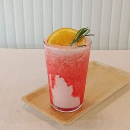 สตรอว์เบอร์รี่ โยเกิร์ต