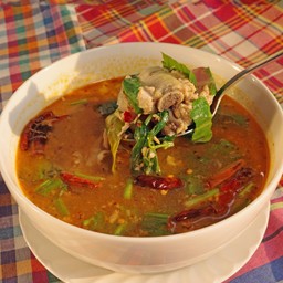 ต้มแซ่บกระดูกหมู