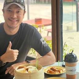 ขนมปังอบไอน้ำ ชาไทย