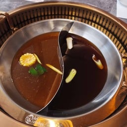 อิเจ้แจ่วฮ้อน แอนด์ ชาบู วัน แบงคอก