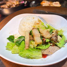 ผัดแขนงราดข้าว