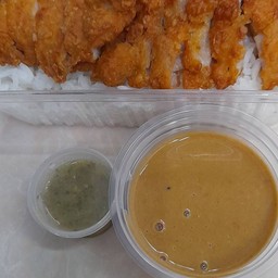 ข้าวไก่ทอดซอสมันกุ้ง