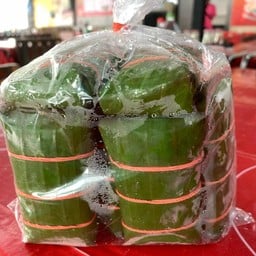 ส้มเนื้อ(แหนมใบตอง)1ชิ้น