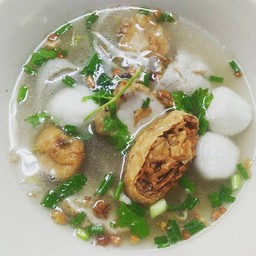 เกาเหลาลูกชิ้นปลา