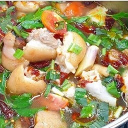 ต้มแซ่บขาหมู