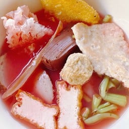 ก๋วยเตี๋ยวน้ำตกบ้านแนท
