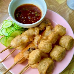 ลูกชิ้นรวมชุดละ 140 บาท