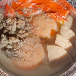 ไข่กระทะ หมูสับ,หมูยอ,ปูอัด