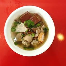 ฉายแสง (เกาเหลา น้ำร้าย และ อีกหลายเมนูพิเศษ)