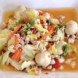 ยำลูกชิ้นหมูสับ