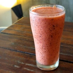 สตอเบอรี่มิกซ์เสาวรส