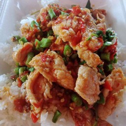 กระเพราหมูชิ้น