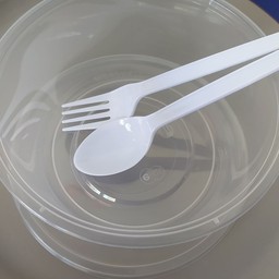 กล่องใส่อาหารพร้อมฝา 1 ชุด ช้อนส้อม 1 คู่