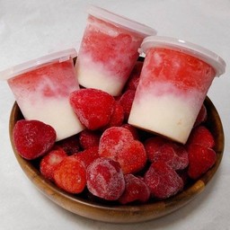 สตอเบอรี่โยเกิร์ต