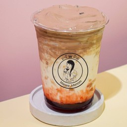 นมสดช็อคโก้ชีสสตรอว์เบอร์รี่ (เย็น)