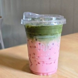 มัทฉะสตอเบอร์รี่เย็น