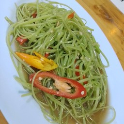 ผัดผักบุ้งฝอย