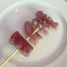 หนวดหมึกยักษ์