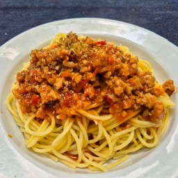 สปาเก็ตตี้โบโลเนสซอสหมู