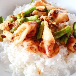พริกแกงปลาหมึก