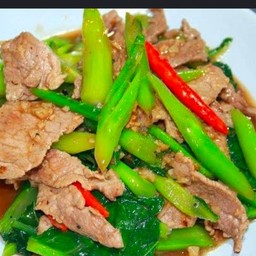 ผัดคะน้าหมูชิ้น