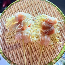 สามชั้นพันเห็ดเข็มทอง