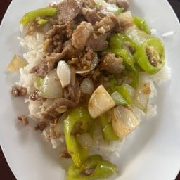 หมูผัดพริกยวกราดข้าว