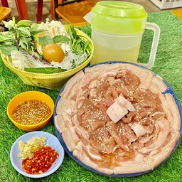 อ๋องหมูล้วนใหญ่