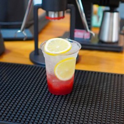 สตอเบอรี่เลม่อนโซดา