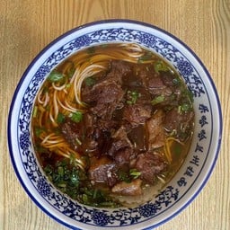 F3红烧牛肉米粉ขนมจีนเนื้อตุ๋นน้ำแดง