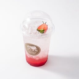 สตอเบอรี่ โซดา