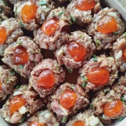 เปาไส้หมูกุนเชียงไข่เค็ม 3 ลูก