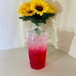 น้ำแดงโซดา