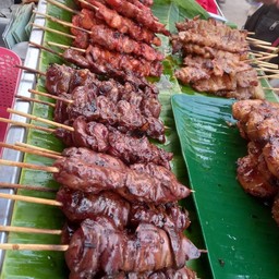 หมูปิ้งหน้าโรงเรียนชาย(ประตู2)