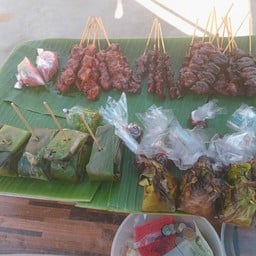 หมูปิ้งหน้าบิ๊กซีเจ็ดยอด