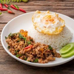 ข้าวผัดกระเพรา