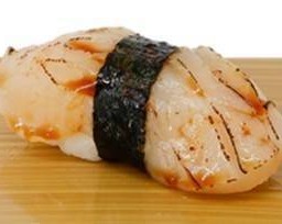641.Aburi hotate sushi